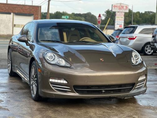 2012 Porsche Panamera 4