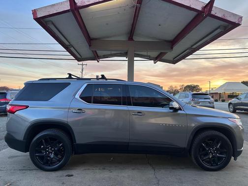 2020 Chevrolet Traverse LT