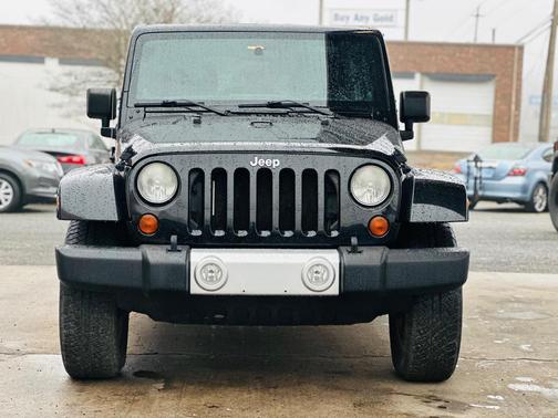 2012 Jeep Wrangler Sahara