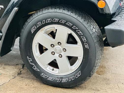 2012 Jeep Wrangler Sahara