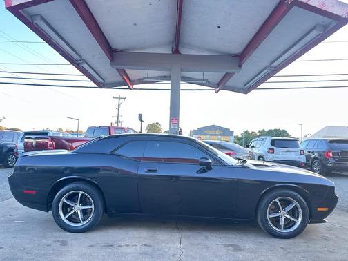 2010 Dodge Challenger SE