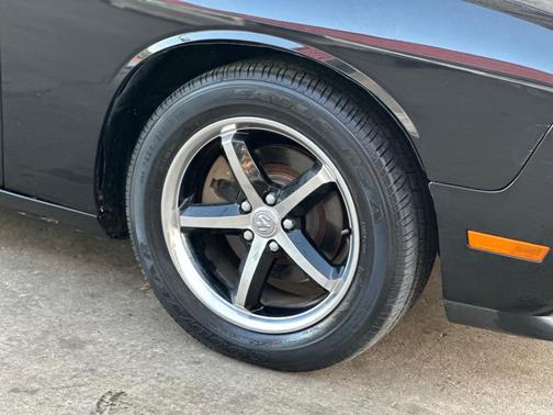 2010 Dodge Challenger SE