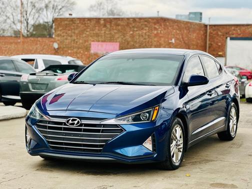 2019 Hyundai ELANTRA SEL