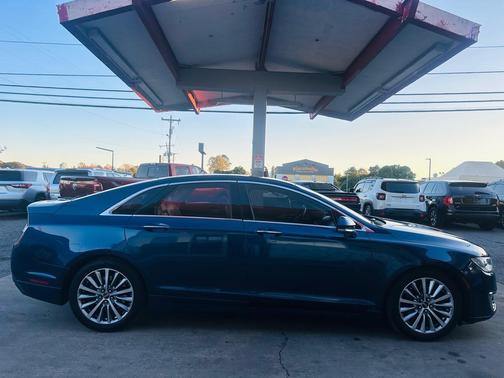 2017 Lincoln MKZ Base