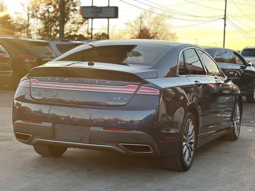 2017 Lincoln MKZ Base