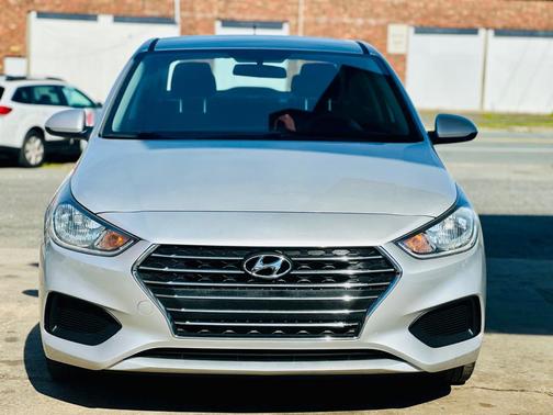 SLV 2020 Hyundai Accent SE