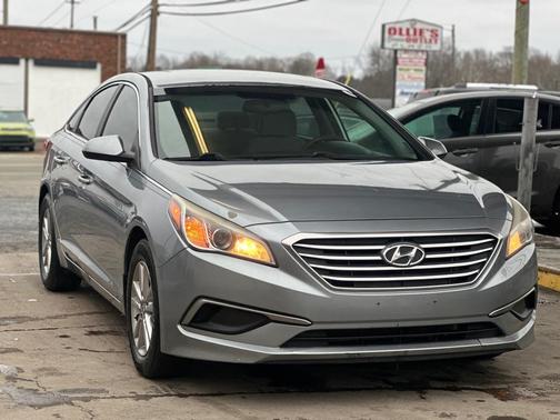 2016 Hyundai SONATA SE