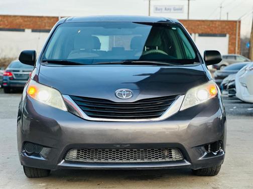 2013 Toyota Sienna SE