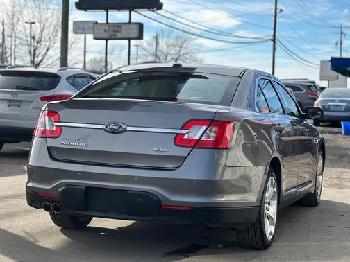 2012 Ford Taurus SEL