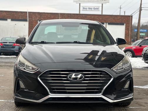 2018 Hyundai SONATA SE