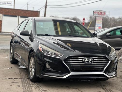 2018 Hyundai SONATA SE