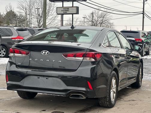 2018 Hyundai SONATA SE