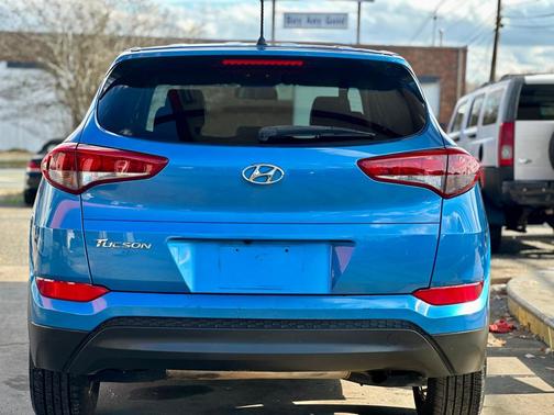 2018 Hyundai TUCSON SE