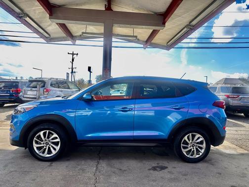 2018 Hyundai TUCSON SE