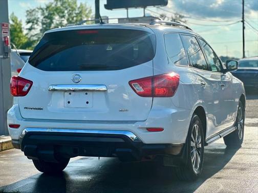 2017 Nissan Pathfinder S