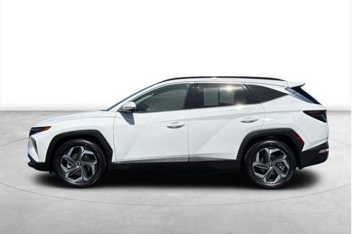 White 2023 Hyundai TUCSON Limited