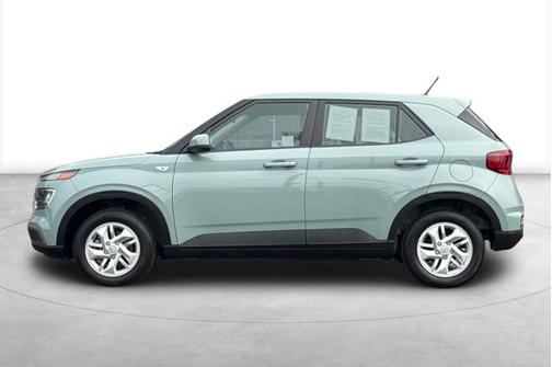 2025 Hyundai VENUE SE