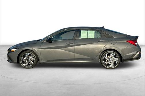 2025 Hyundai ELANTRA HEV SEL Sport