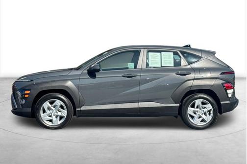 2025 Hyundai KONA SE