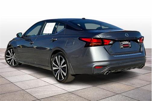 2022 Nissan Altima SR FWD