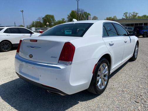 2021 Chrysler 300 Touring