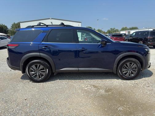 2023 Nissan Pathfinder SV 4WD
