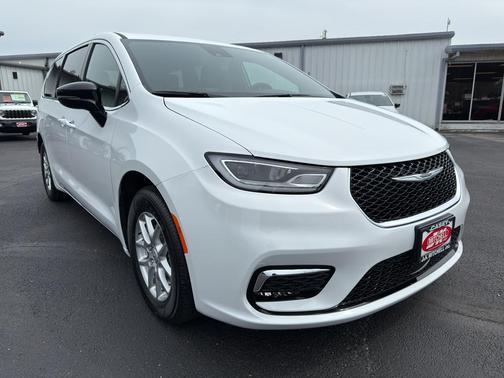 2025 Chrysler Pacifica L