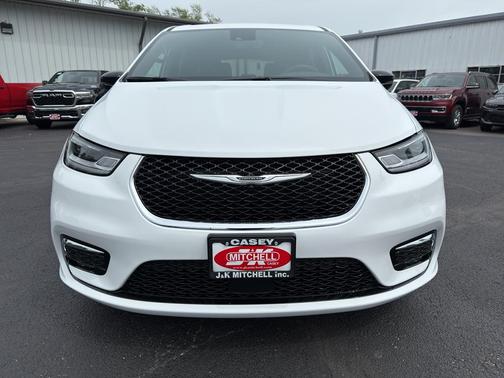 2025 Chrysler Pacifica L