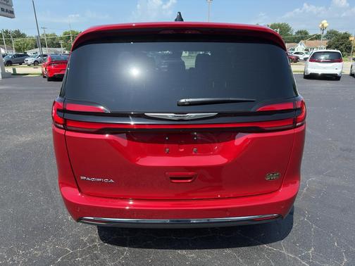 2025 Chrysler Pacifica L