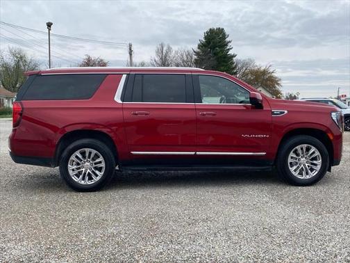 2023 GMC Yukon XL SLT