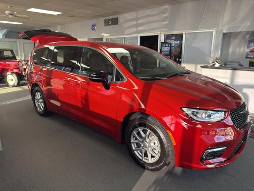 2026 Chrysler Pacifica L