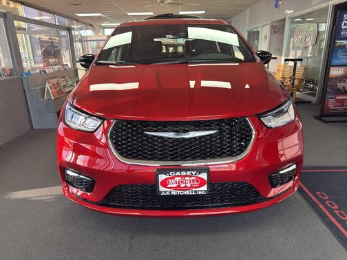 2026 Chrysler Pacifica L