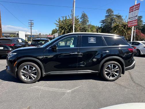 Diamond Black 2025 INFINITI QX60 Luxe