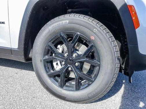 2025 Jeep Grand Cherokee Altitude