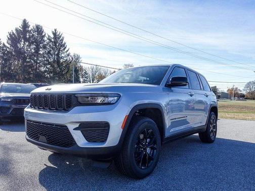 2025 Jeep Grand Cherokee Altitude