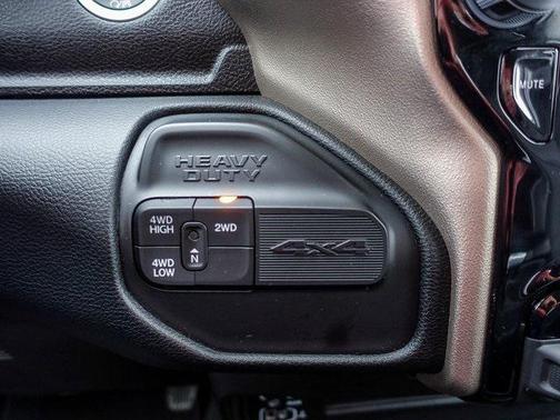 2024 RAM 2500 Laramie Crew Cab 4x4 6'4' Box