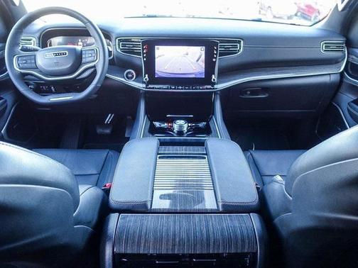 2022 Jeep Wagoneer Series II 4x2