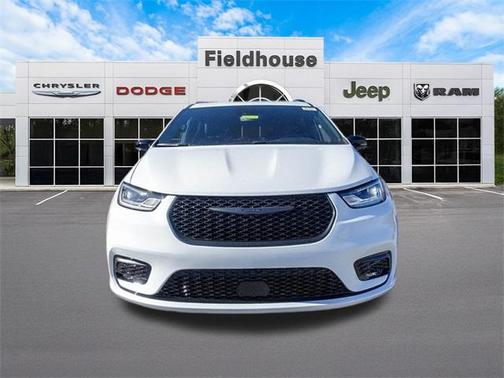 2026 Chrysler Pacifica L