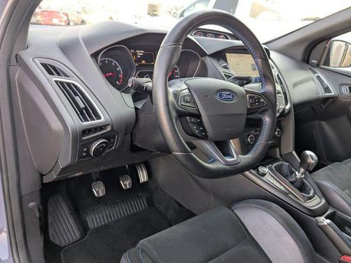 Stealth Gray 2016 Ford Focus RS Base