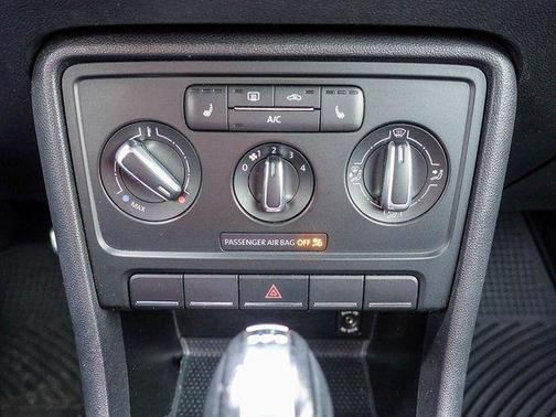 2013 Volkswagen Beetle 2.0T