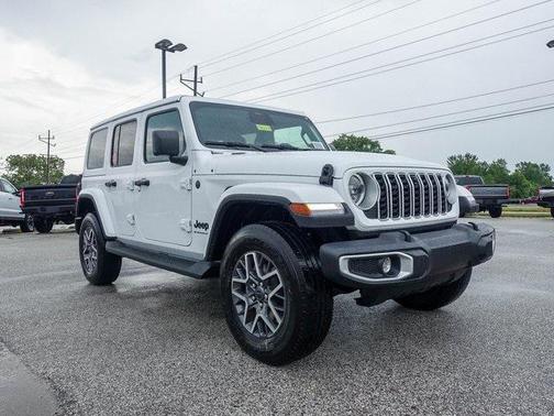 2025 Jeep Wrangler 4-Door Sahara 4x4