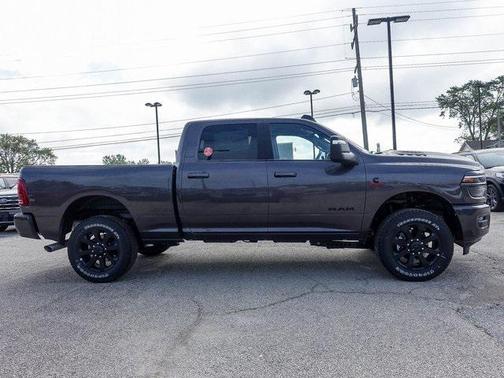 2025 RAM 2500 Laramie Crew Cab 4x4 6'4' Box