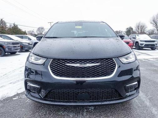 2026 Chrysler Pacifica L