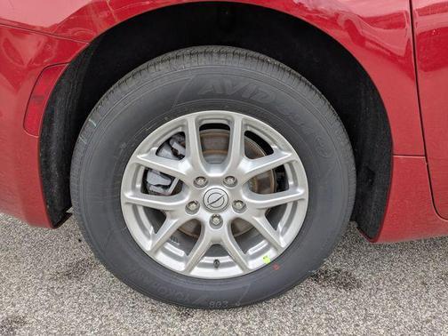 Red Hot Pearlcoat 2026 Chrysler Pacifica L