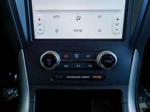 2024 Ford Edge SE