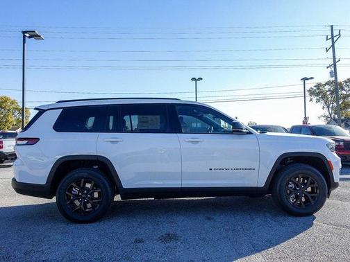 2025 Jeep Grand Cherokee L Altitude