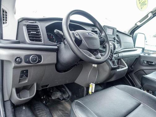 2022 Ford Transit-250 Base