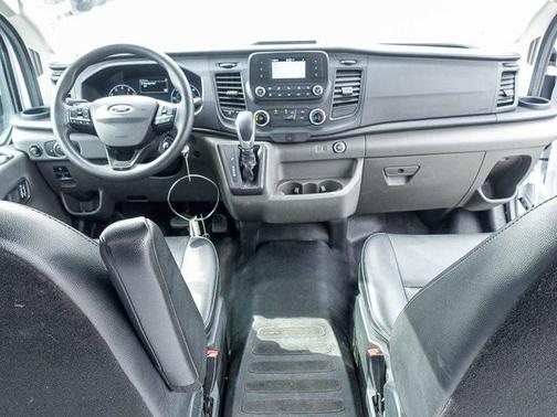 2022 Ford Transit-250 Base