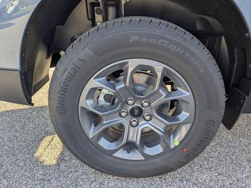 Azure Gray Metallic Tri-Coat 2026 Ford Maverick XLT