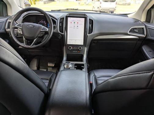 AGATE BLACK METALLIC 2022 Ford Edge SEL